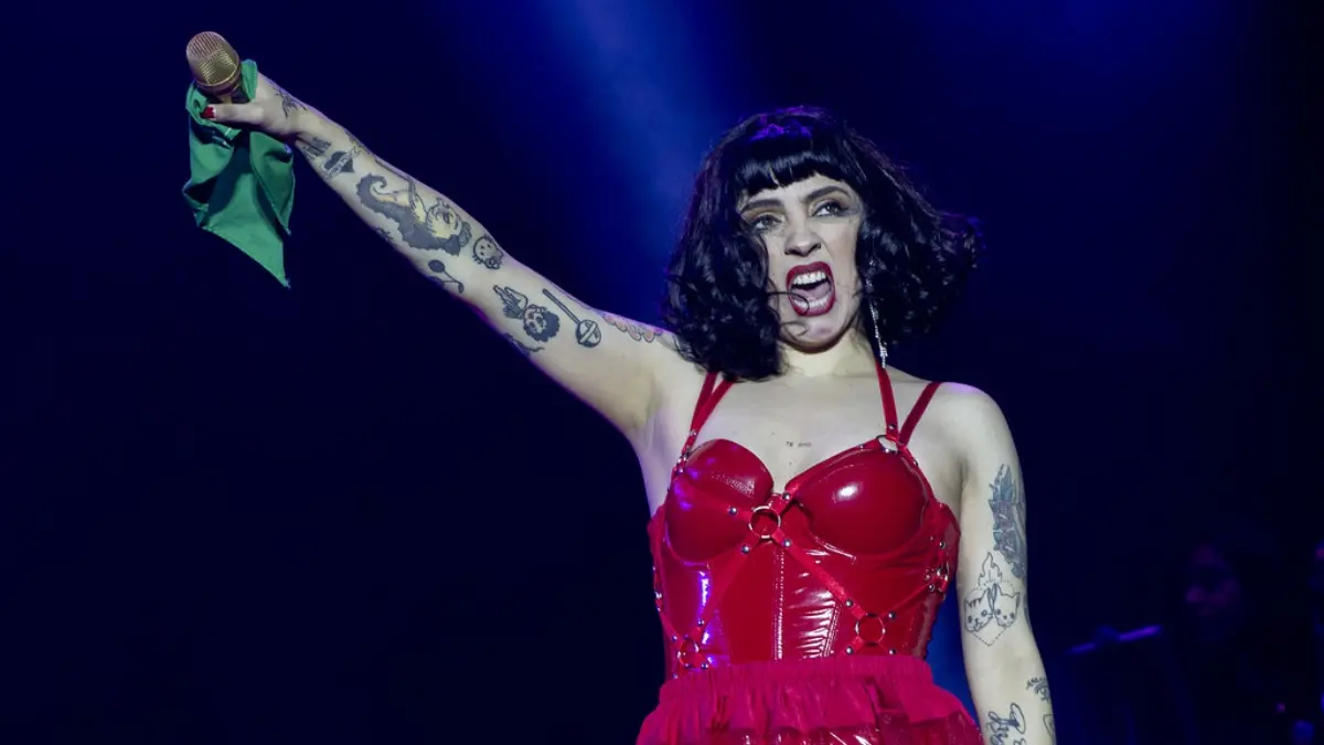 ¡Mon Laferte Iluminará Guatemala en el Autopoiética Tour 2024! - 9